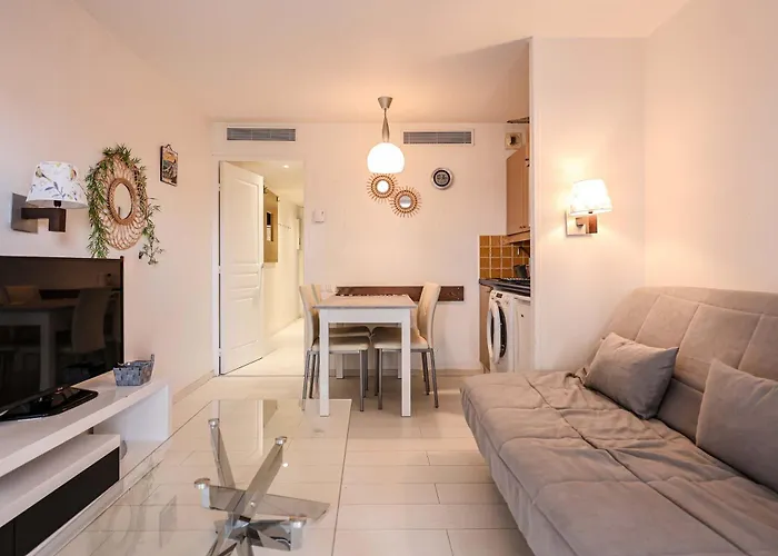 Le Cannes Beach 293